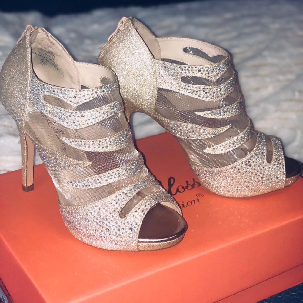 Heels 👠 size 8